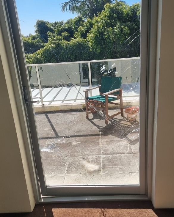 After - shower screen